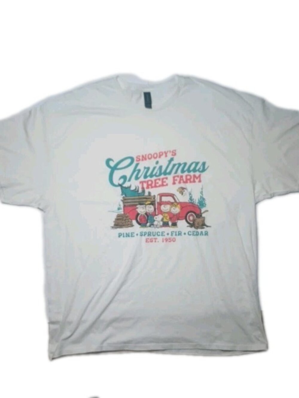 Peanuts Charlie Brown Snoopy Christmas Tree Farm Men's 2XL White Graphic T-Shirt